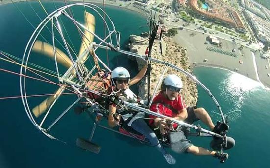 photo flying in tandem paratrike & paramotor with monitor 